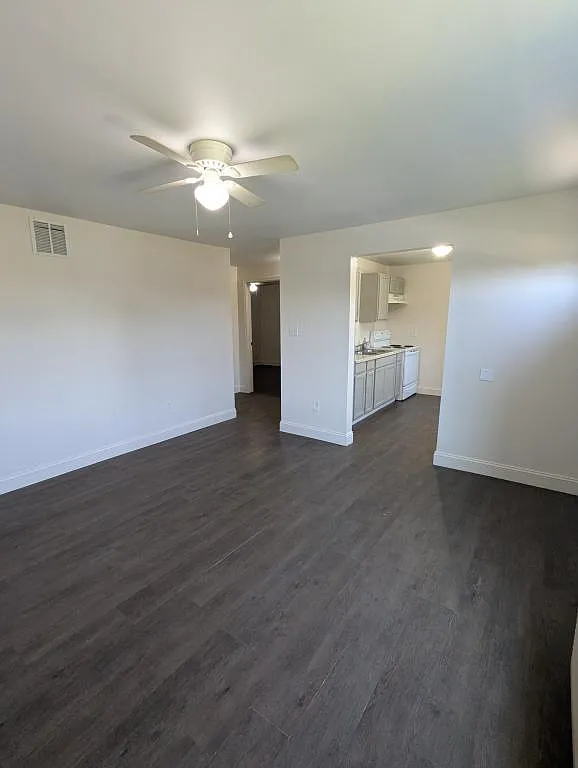 118 Salter Rd — Photo 2