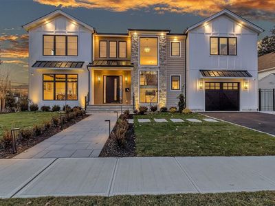 60 Palm Lane, Westbury, NY, 11590