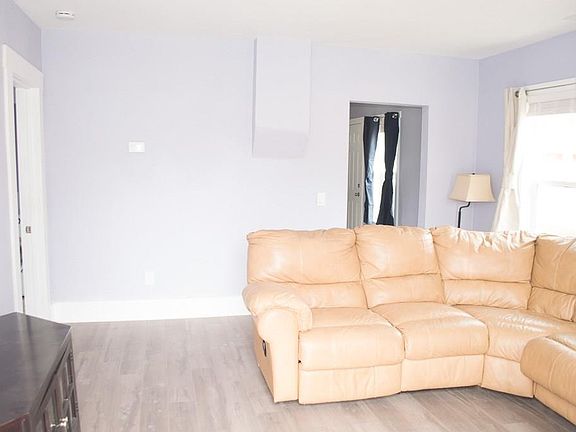 3rd image of 3314 5th Ave S