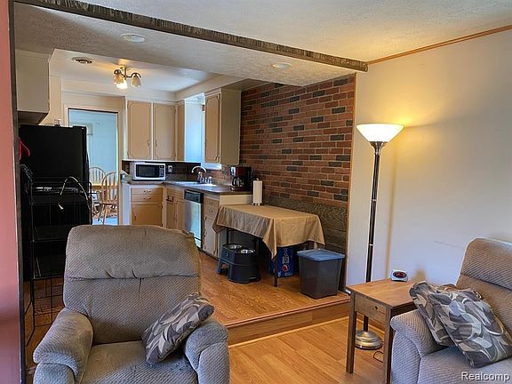 3rd image of Minton Ct