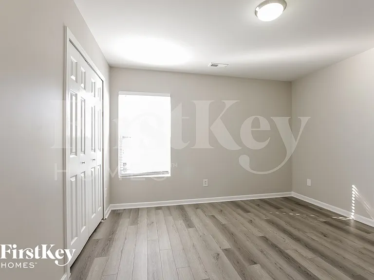 7421 Lamplighter Close Dr — Photo 12