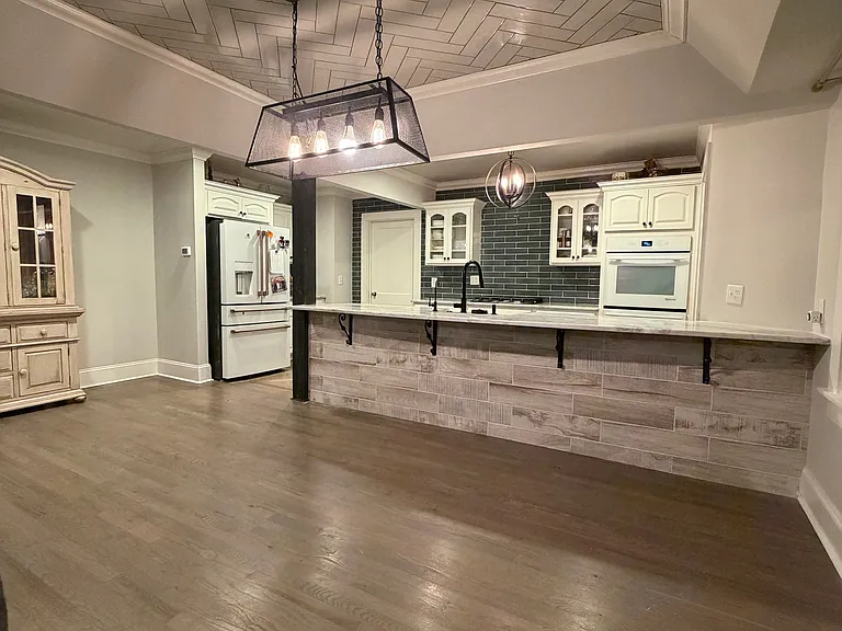 523 E Georgia St — Photo 21