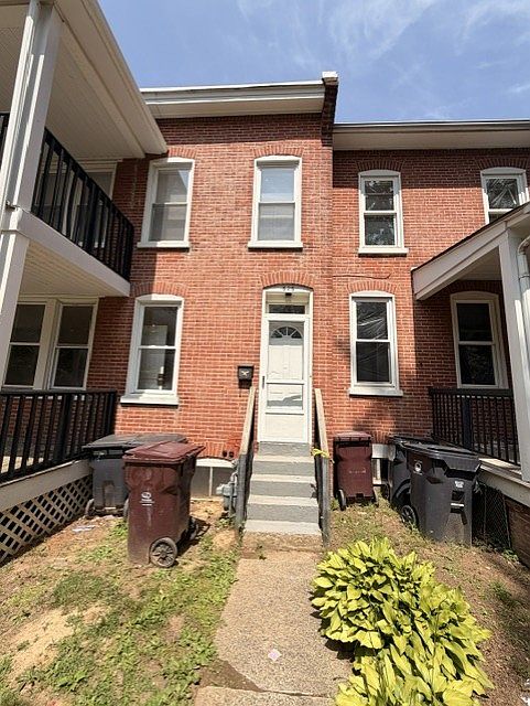1st image of 525 Springer St #525
