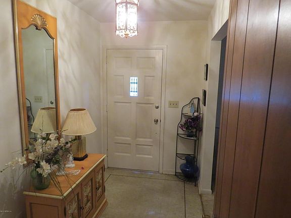 2nd image of 986 Parkridge Cir W
