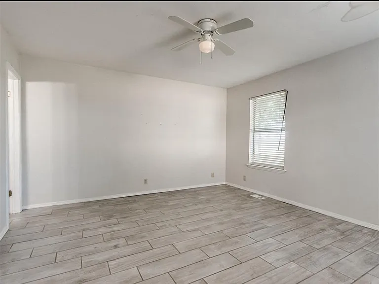 733 Lapwing Rd — Photo 6