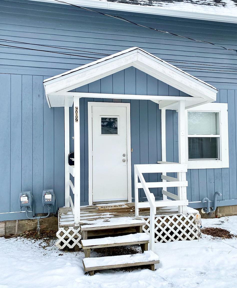 602 1/2 E Center St, Ithaca, MI 48847 Zillow