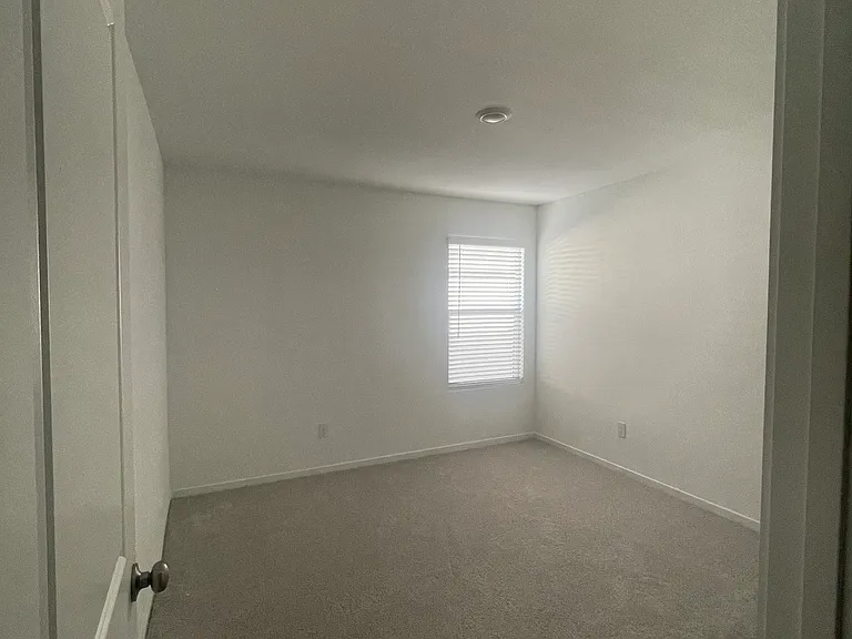 1020 Sugarberry St — Photo 1