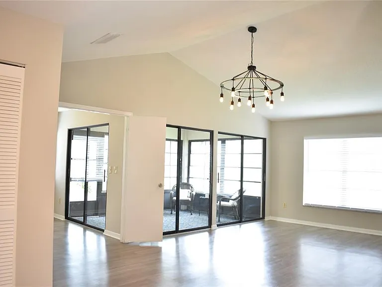 Aura Ct — Photo 6