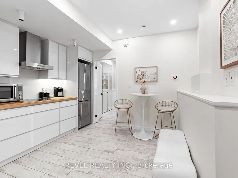 89 Foxley St #LOWER — Photo 2