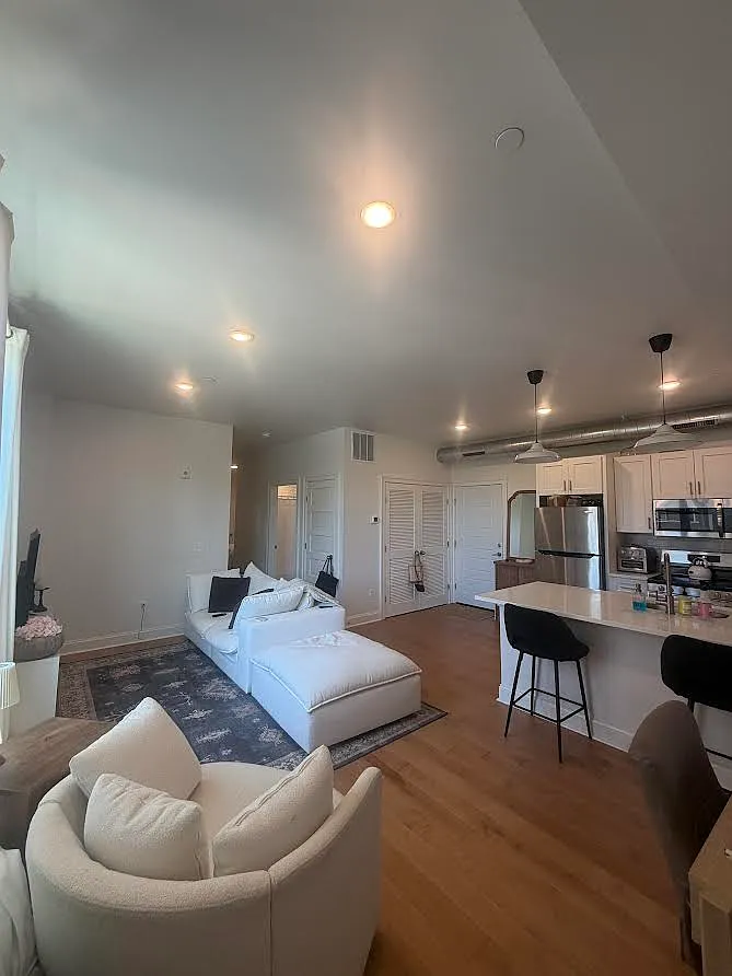 Building Photo - 851 S 2d St #308