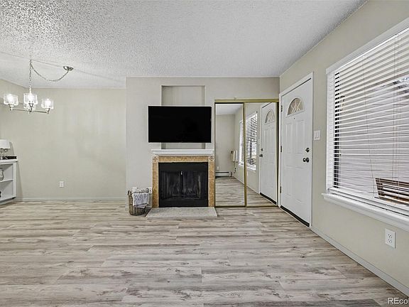 4th image of 532 Oakwood Drive #D101