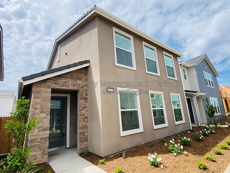 2752 E Tamarind Dr — Photo 38