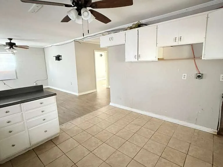 8250 Panther Lake Rd — Photo 1