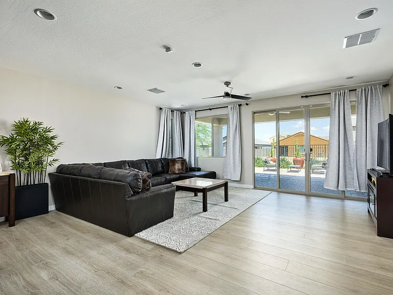 736 W Palo Verde Dr — Photo 9