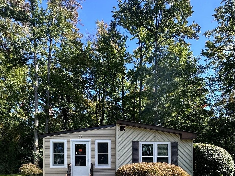 1st image of 27 Hemingway Dr