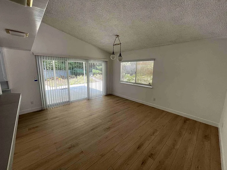22236 San Miguel St — Photo 8