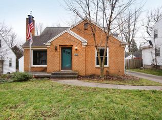 1628 Shangrai La Dr SE, Grand Rapids, MI 49508