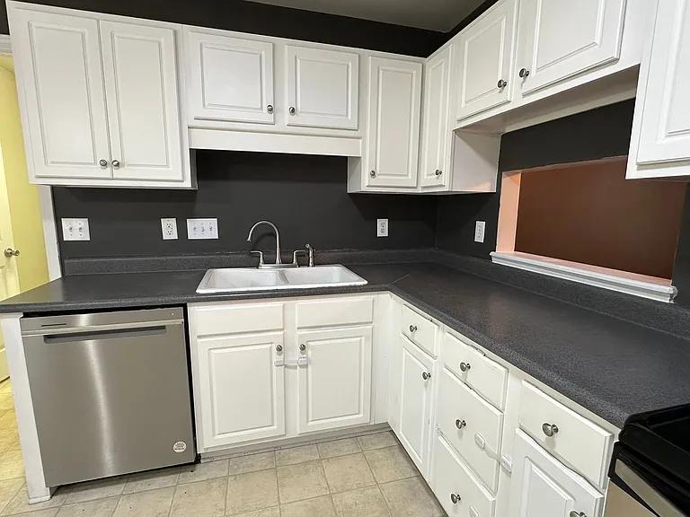3679 Pioneer Dr — Photo 12
