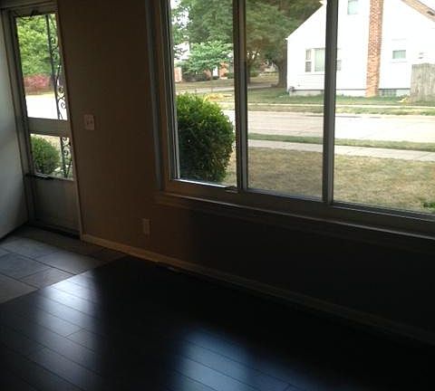 5th image of 218 S Batchewana Ave #102