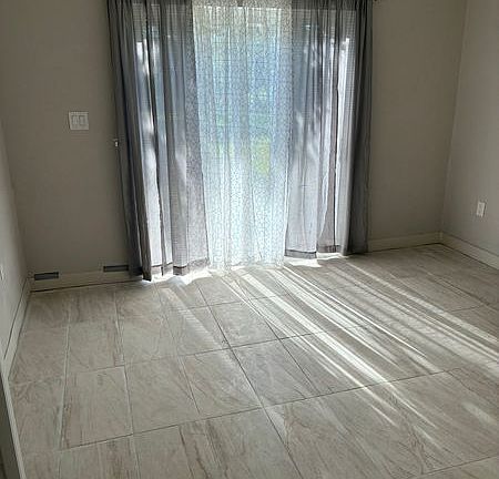 5th image of 4471 Ganyard St #A