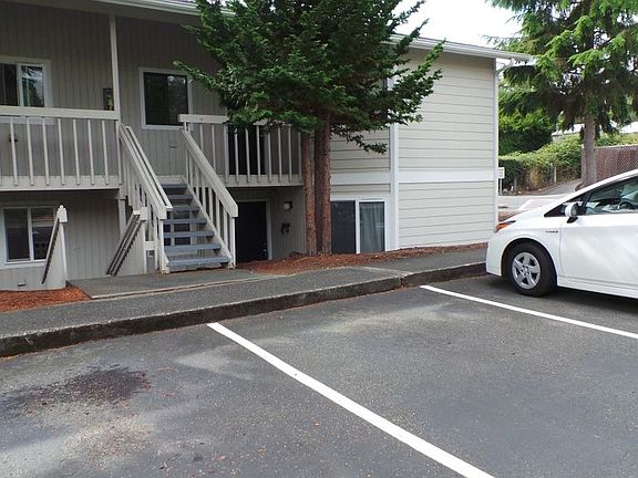 4th image of 19811 3rd Ave NW