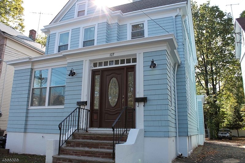 1st image of 127 W 3rd Ave