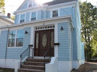 127 W 3rd Ave, Roselle, NJ 07203
