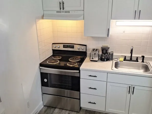 204 Ostrom Ave APT 3, Syracuse, NY 13210