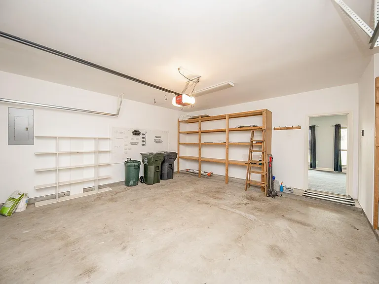 206 Cheswick Cir — Photo 28