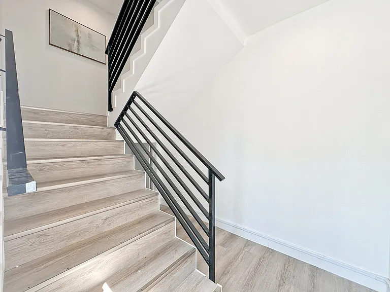 TL 1361 W 35th St — Photo 28