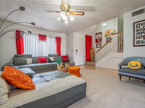 3rd image of 4774 Knollwood Dr