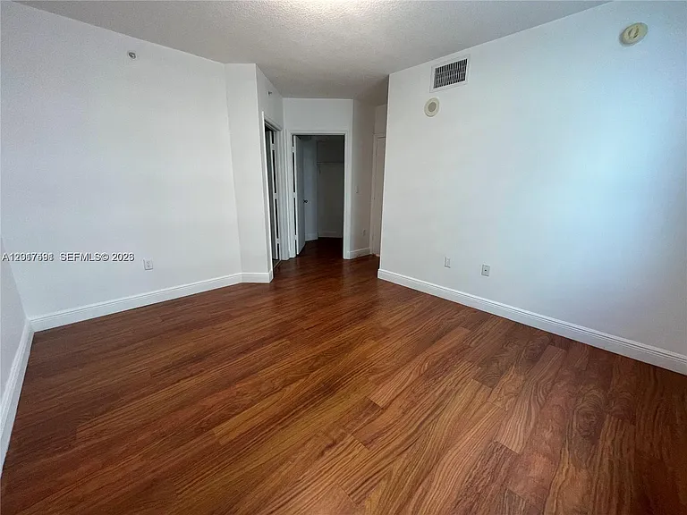 9201 Collins Ave #321 — Photo 10
