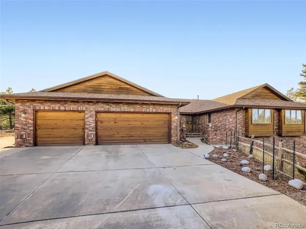 8229 Red Rock Place, Larkspur, CO 80118