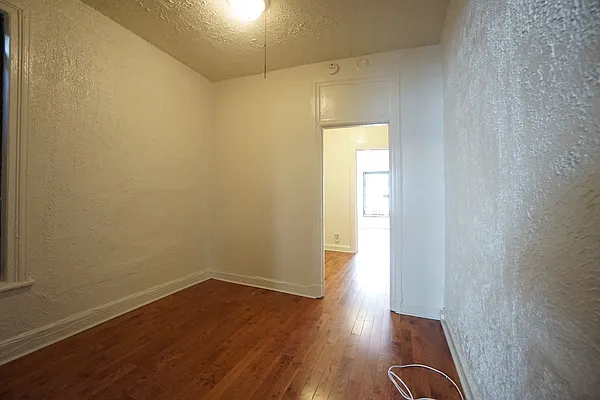 Rented by Rennit Inc. | media 21