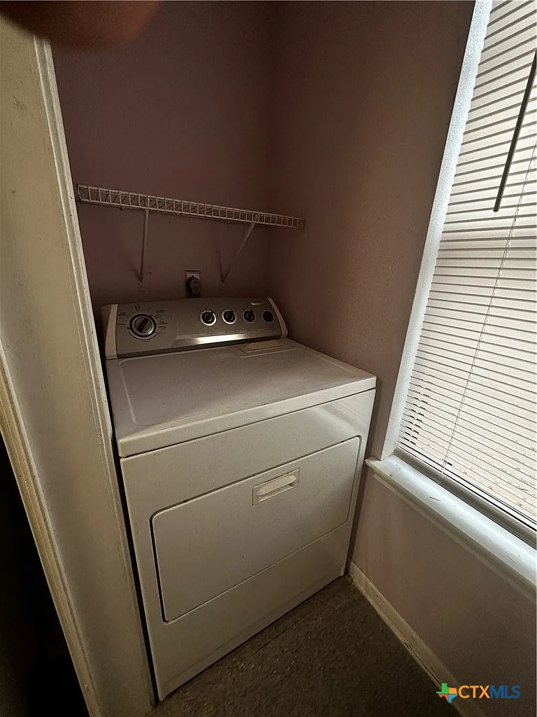 3 bed, 2.0 bath, 1262 sqft, $1,600 — Photo 2