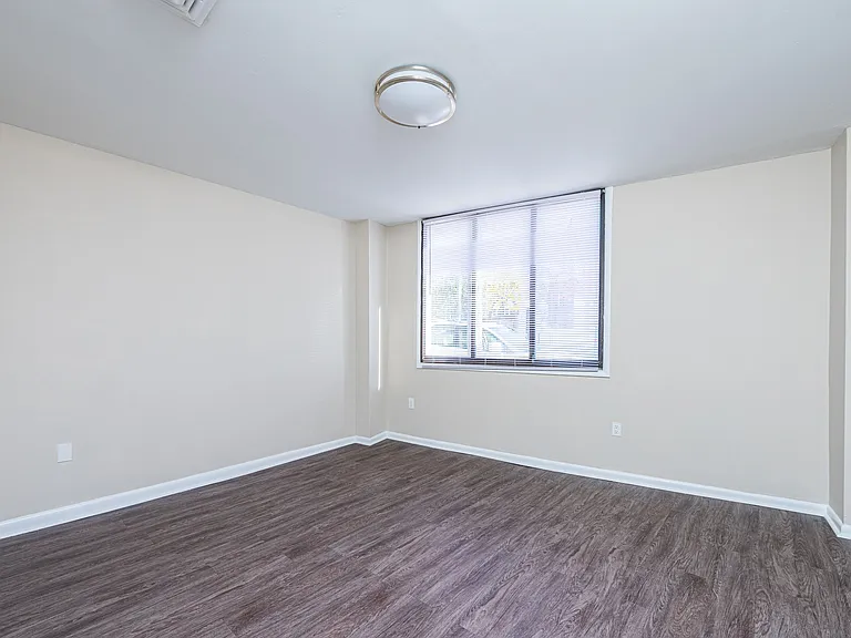 306 Main St #6 — Photo 28