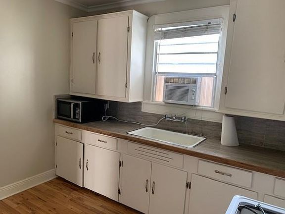 5th image of 1017 Hancock St #A