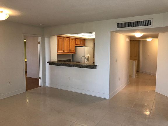 Spacious 2/2 Home