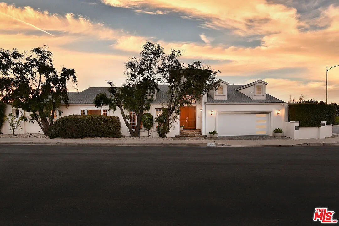 5 bed, 3.0 bath, 3645 sqft, $13,500 — Photo 1