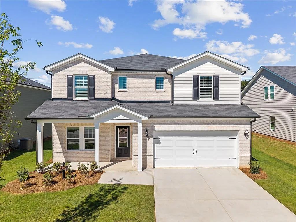 4 bed, 3.0 bath, 2950 sqft, $2,900 — Photo 1