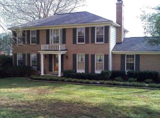 9401 Shouse Dr, Vienna, VA 22182