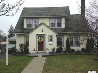 2025 Ambrose Pl, Baldwin, NY 11510