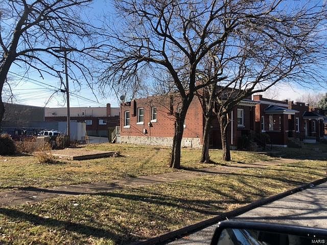 2nd image of 3924 Winnebago St