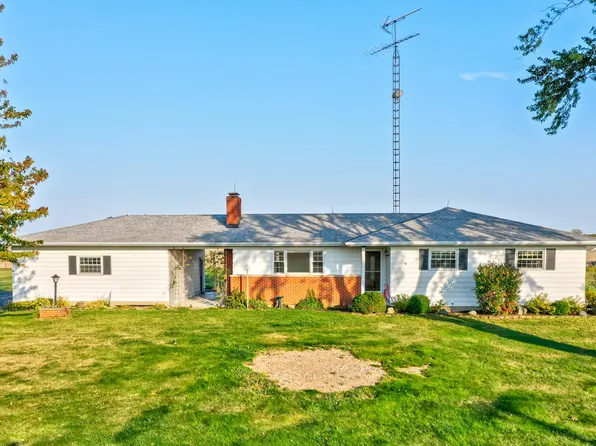 1526 E 18th Rd, Streator, IL 61364