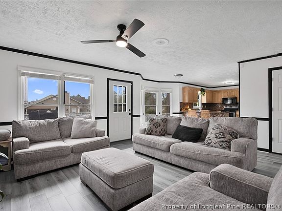 4th image of 1299 Exeter Ln