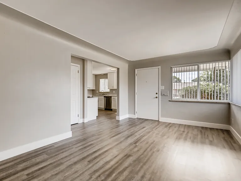 3214 N Ivy St — Photo 6