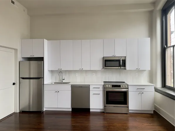 516 Berry St #401, Dayton, KY 41074