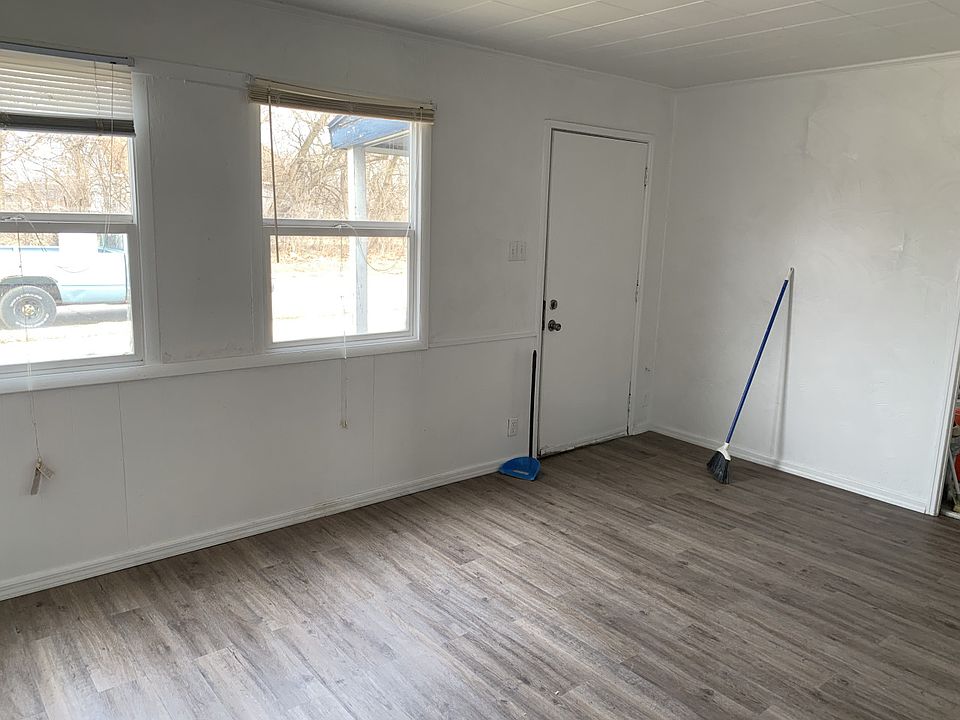 2nd image of 3003 Adams St