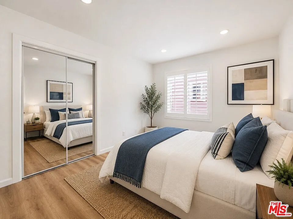 5 bed, 3.0 bath, 1860 sqft, $4,200 — Photo 3