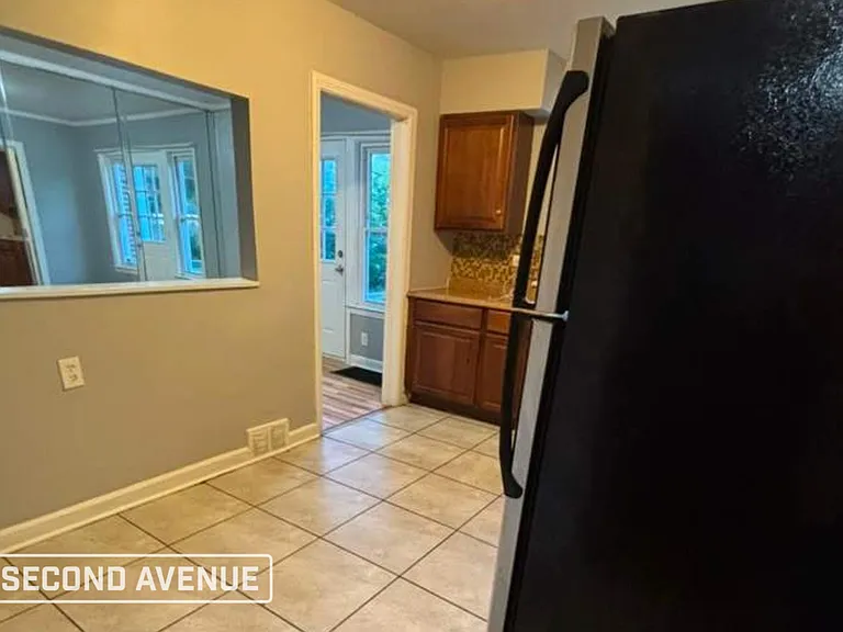 8925 S Laflin St — Photo 8